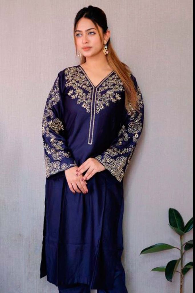 Coming soon (Sample dress)